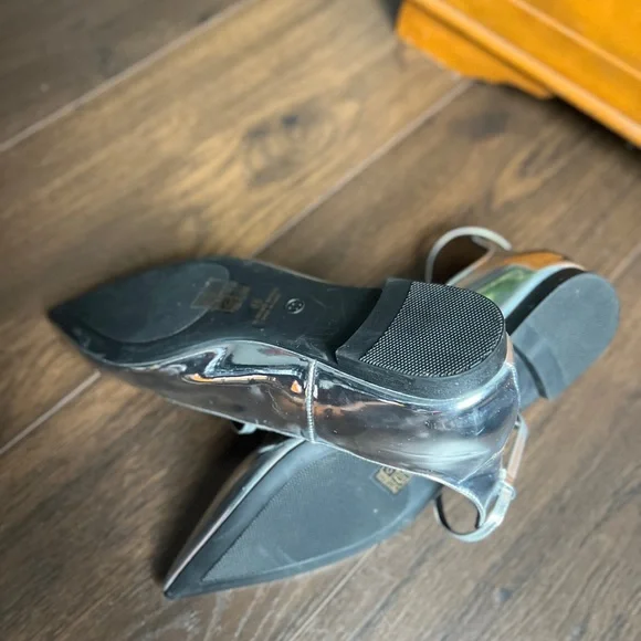 Fashion Nova Silver Metallic Women's Pointed Ballet Flats Shoe Size 11 - Picture 2 of 8
